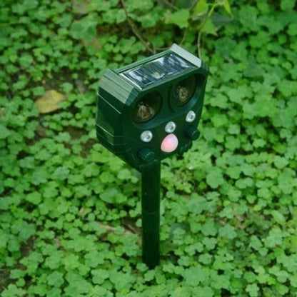 Solar-Powered Motion Activated Snake Repeller with Ultrasonic Sound and Flashing Light