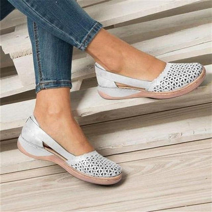 Wide Toe Box Moccasin Flats with Crossover Upper and Anatomical Insole